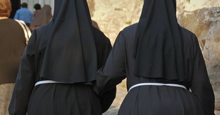 Dlaczego zakonnice zasłaniają włosy? Mało kto zna prawdziwy powód