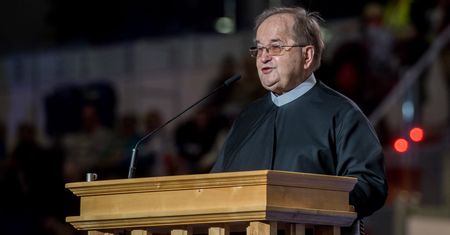 U ojca Rydzyka głośno o fabryce ludzi. "Mówi o tym cały świat"