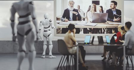 Rynek pracy. Cywińska: Są branże, w których nieprędko człowieka zastąpi robot [WYWIAD]