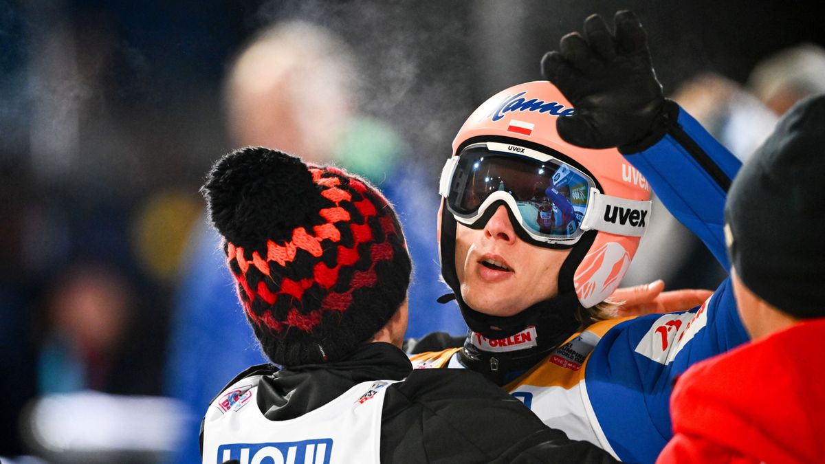 Zdjęcie okładkowe artykułu: PAP/EPA / Christian Bruna / Na zdjęciu od lewej: Kamil Stoch i Dawid Kubacki