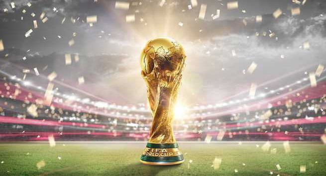 Sieć handlowa rezygnuje ze sponsoringu piłki nożnej, bo piłkarze nie mogą w Katarze nosić tęczowych opasek