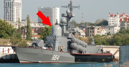 Rosyjski okręt rakietowy Iwanowiec. Załoga skazała go na zagładę