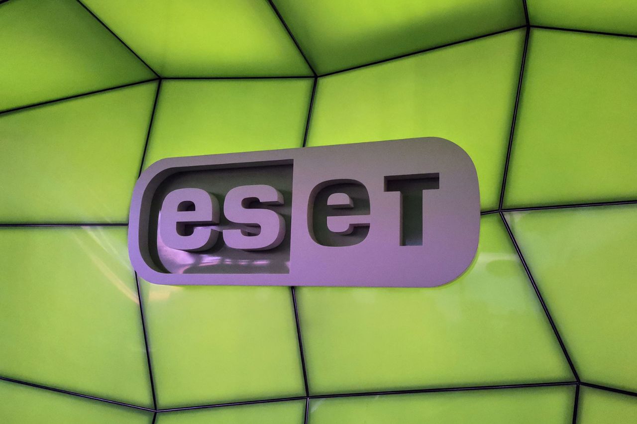 Logo ESET w siedzibie firmy w Bratysławie (fot. A. Rymsza)