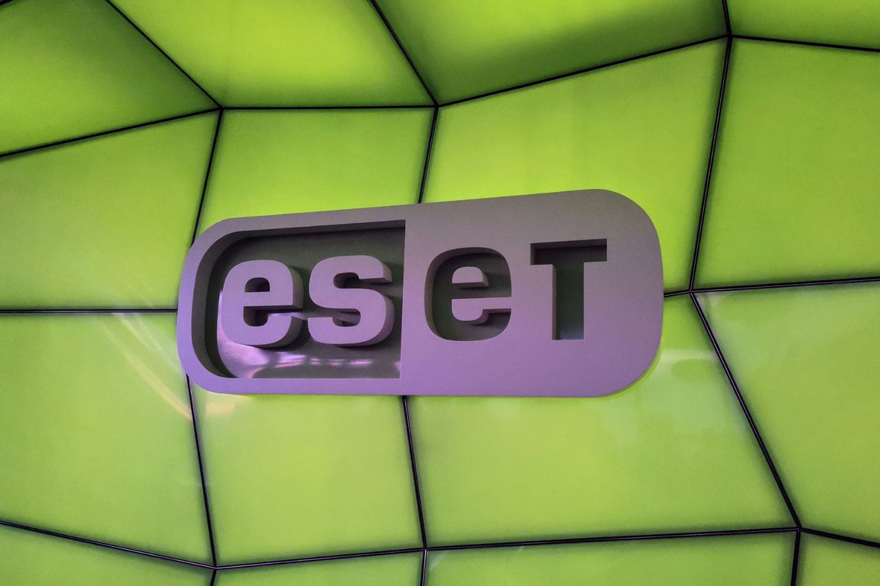 Logo ESET w siedzibie firmy w Bratysławie (fot. A. Rymsza)