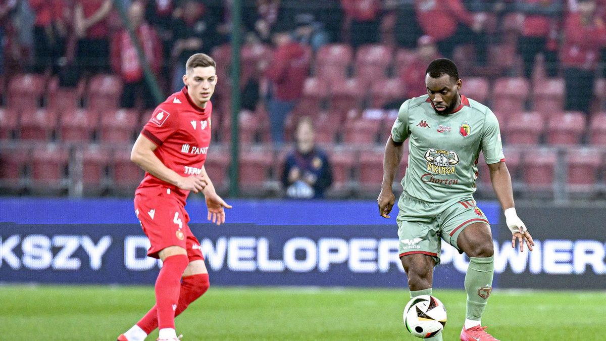 WP SportoweFakty / Paweł Piotrowski / Afimico Pululu w meczu z Widzewem