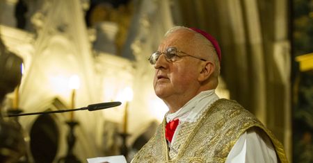 Była zakonnica oskarża o molestowanie przez bp. Szkodonia. Kardynał Ryś reaguje