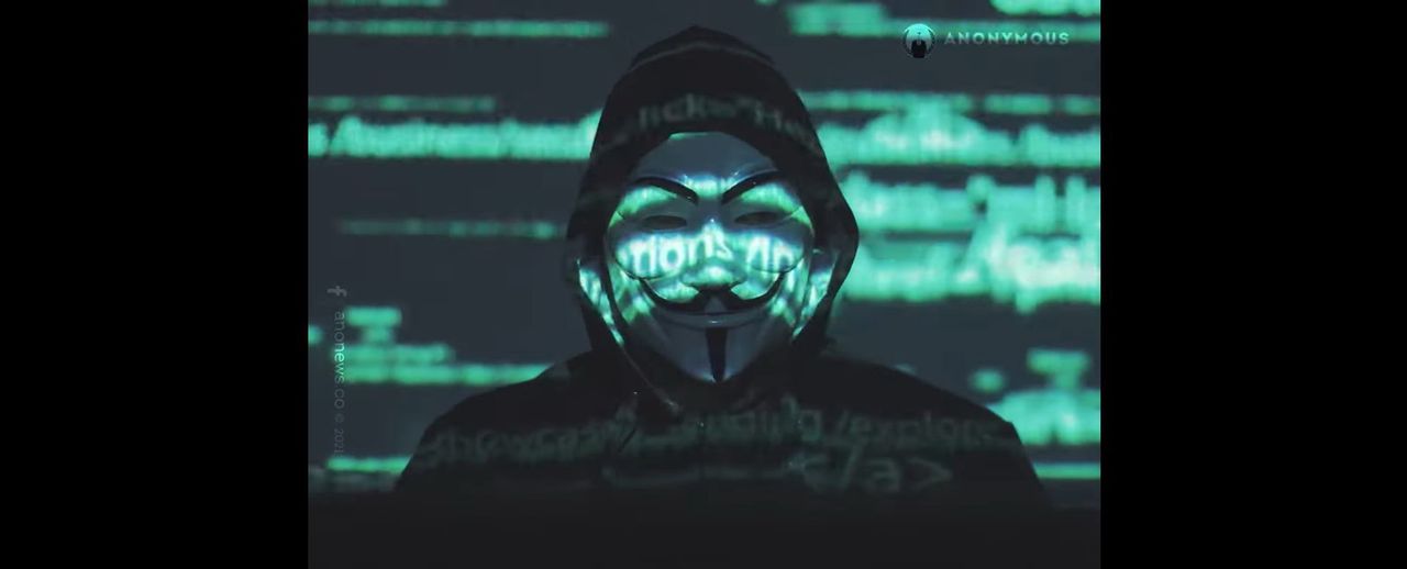 Hakerzy z Anonymous ostrzegają Elona Muska