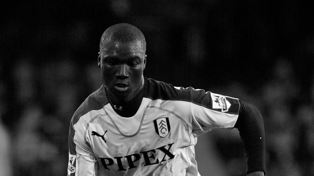 Papa Bouba Diop w barwach Fulham w 2006 roku Senegalczyk zmarł w 2020 roku w wieku 42 lat
