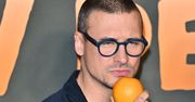 Nagusieńki Mateusz Damięcki. To prezent dla żony