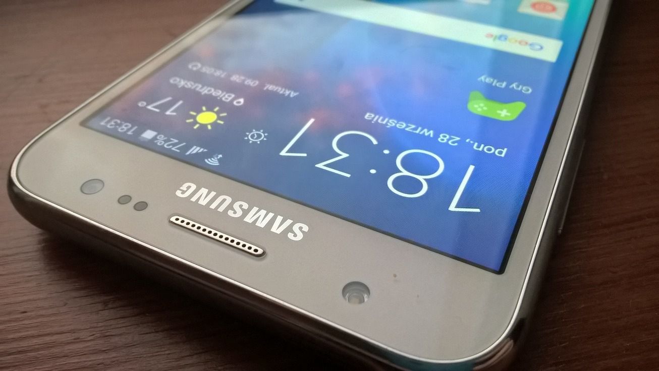 Samsung Galaxy J5 to zaskakująco dobry średniak z wieloma zaletami [test i recenzja] 6