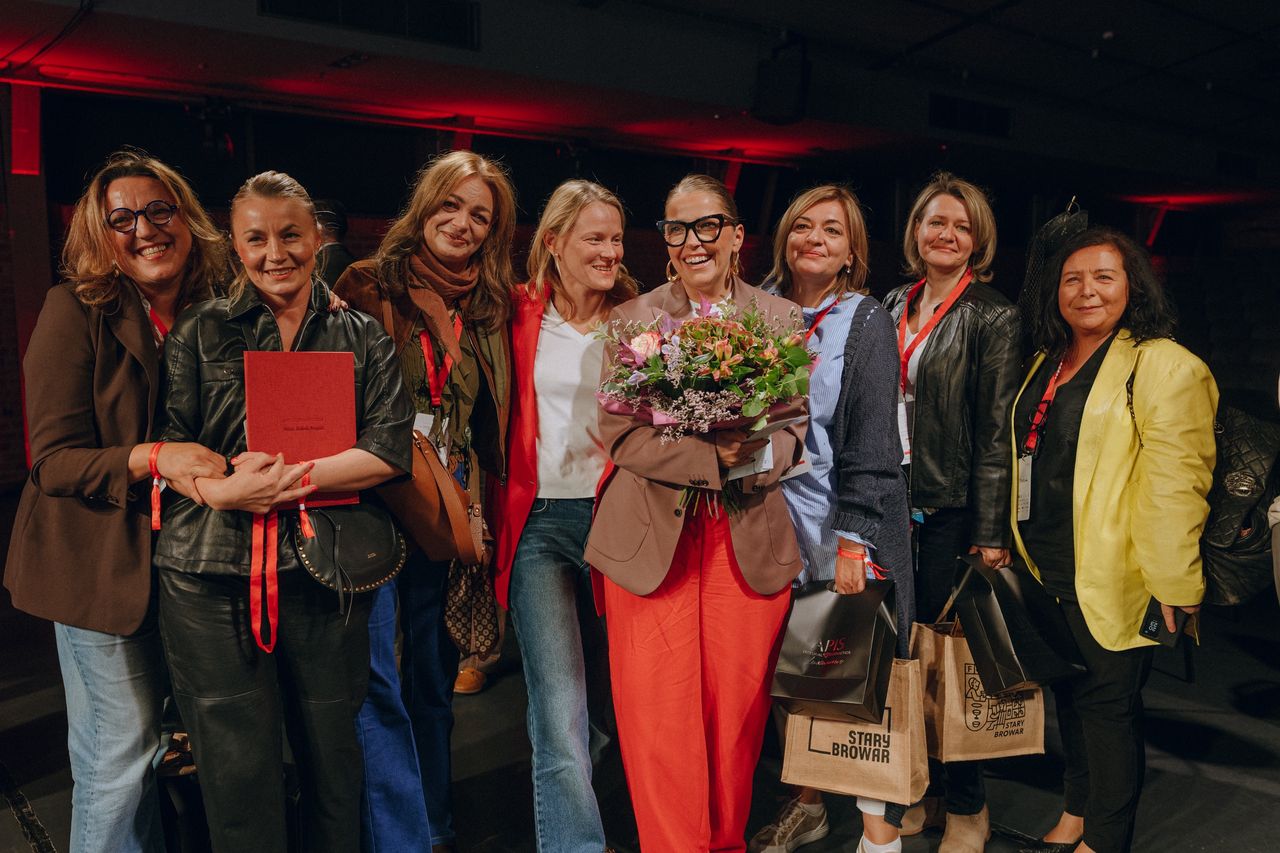 Ponad 400 kobiet, ważne rozmowy i kobieca siła relacji. Za nami 14. edycja #byckobietaontour w Poznaniu
