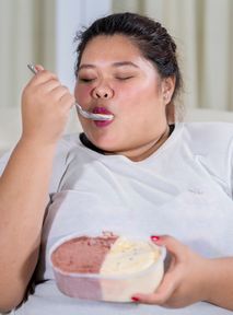 Obesity, at alarming levels in Romania. WHO: By 2035, two out of five children will be overweight or obese