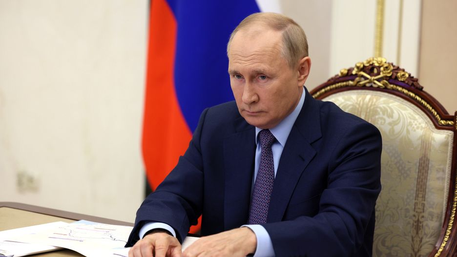 Russian President Vladimir Putin takes part in a ceremony to open new and reconstructed transport network sections in several regions, including the M12 and M5 motorways, as well as the Yekaterinburg Ring Road, via a video conference at the Kremlin in Moscow, Russia, 08 September 2022. EPA/GAVRIIL GRIGOROV / SPUTNIK / KREMLIN POOL MANDATORY CREDIT Dostawca: PAP/EPA.