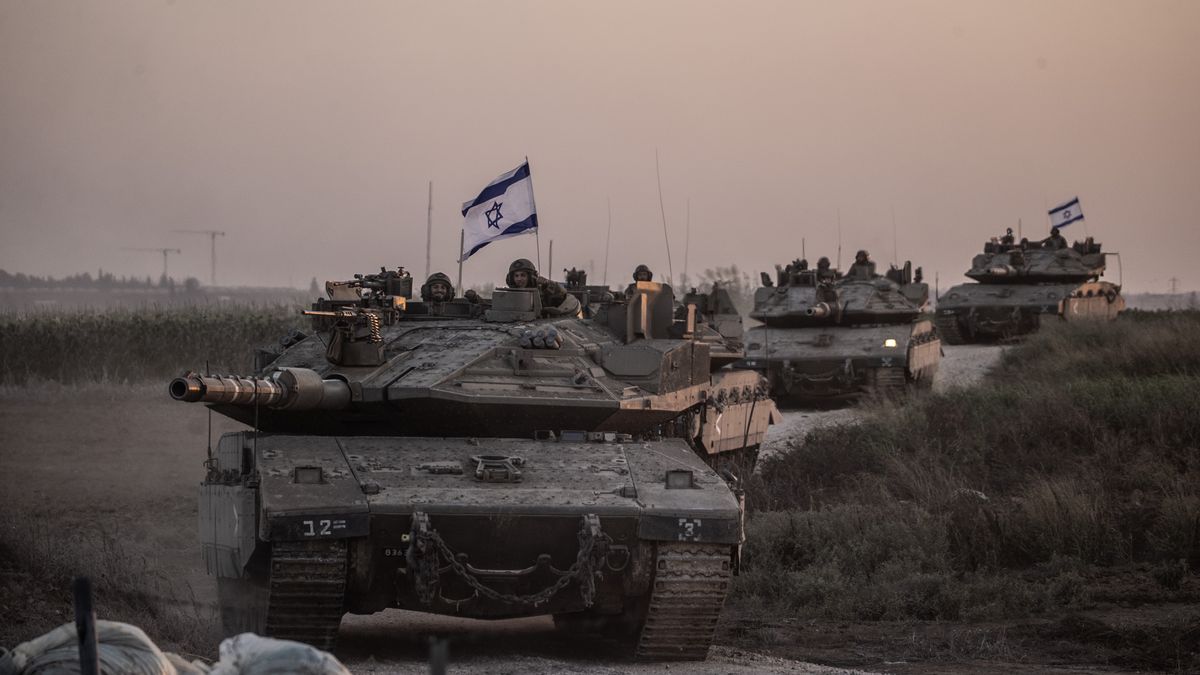Israeli forces increase measures near the Gaza border
ISRAEL - OCTOBER 12: Israeli tanks move near Gaza border as Israeli army deploys military vehicles around the Gaza Strip, Israel on October 12, 2023. (Photo by Mostafa Alkharouf/Anadolu via Getty Images)
Anadolu Agency
israeli soldier, border, gaza, gaza border, heavy armed vehicles, israel flag, israeli, military vehicles, tank, tanks