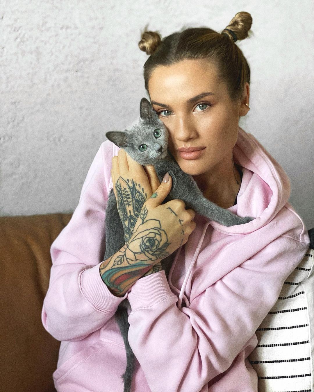 Jak mieszka Karolina Gilon?