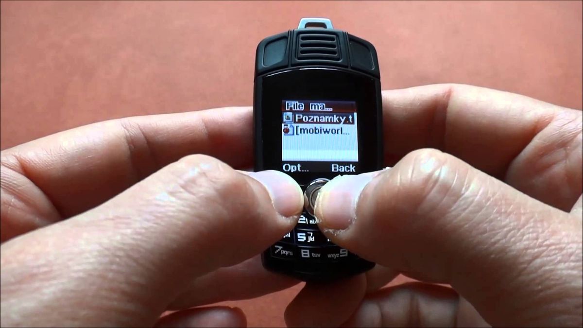 10 najmniejszych telefonów komórkowych na świecie 1