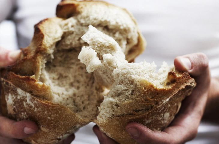 Chleb naszpikowany kwasem foliowym może uratować życie setek dzieci