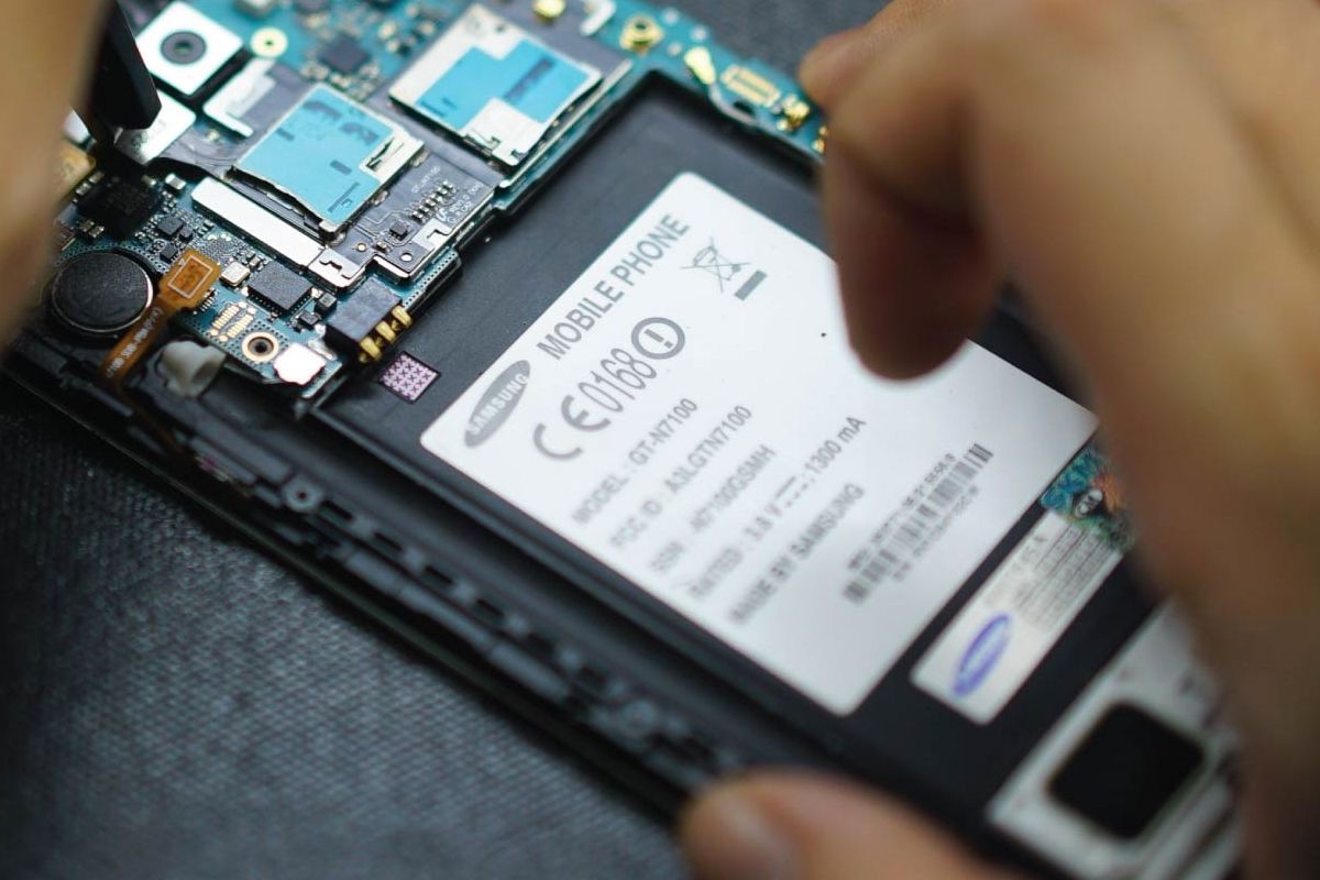 Twój smartfon może działać dłużej. Samsung rusza z produkcją nowego typu baterii 1
