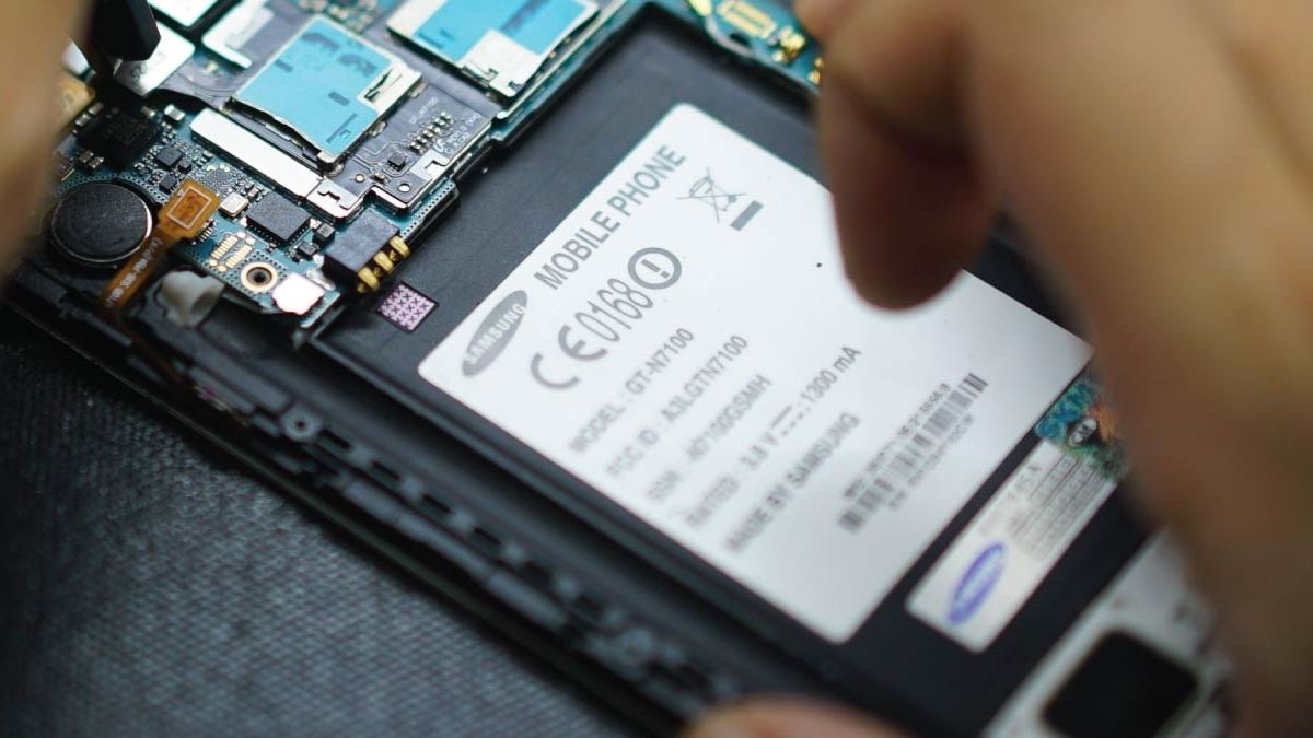 Twój smartfon może działać dłużej. Samsung rusza z produkcją nowego typu baterii 1