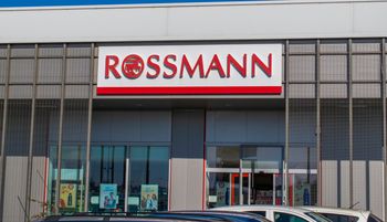 Rossmann tnie ceny. Nawet o kilkadziesiąt złotych