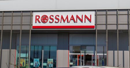 Rossmann tnie ceny. Nawet o kilkadziesiąt złotych