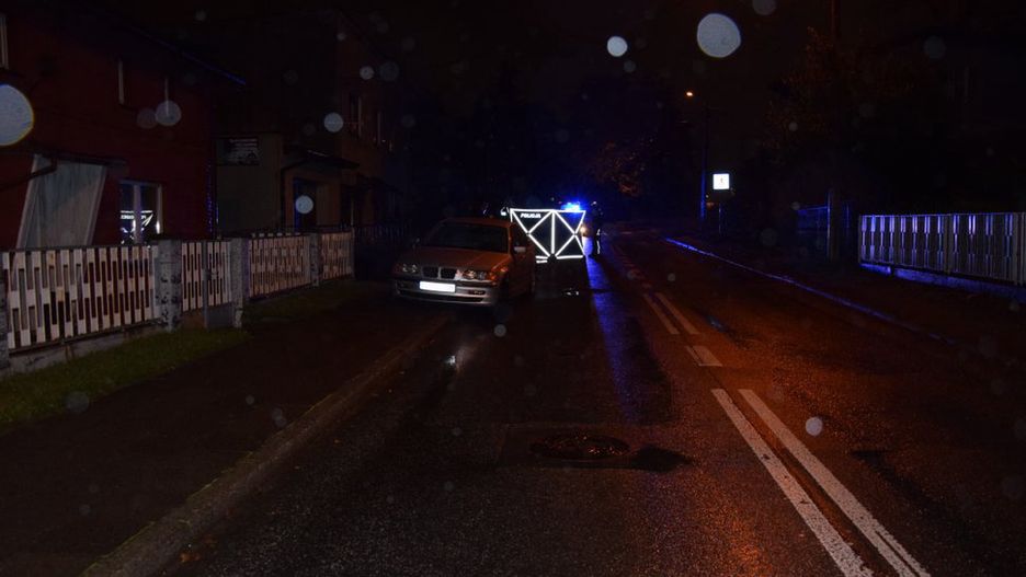 Policja apeluje o zachowanie szczególnej ostrożności przez kierujących i pieszych.