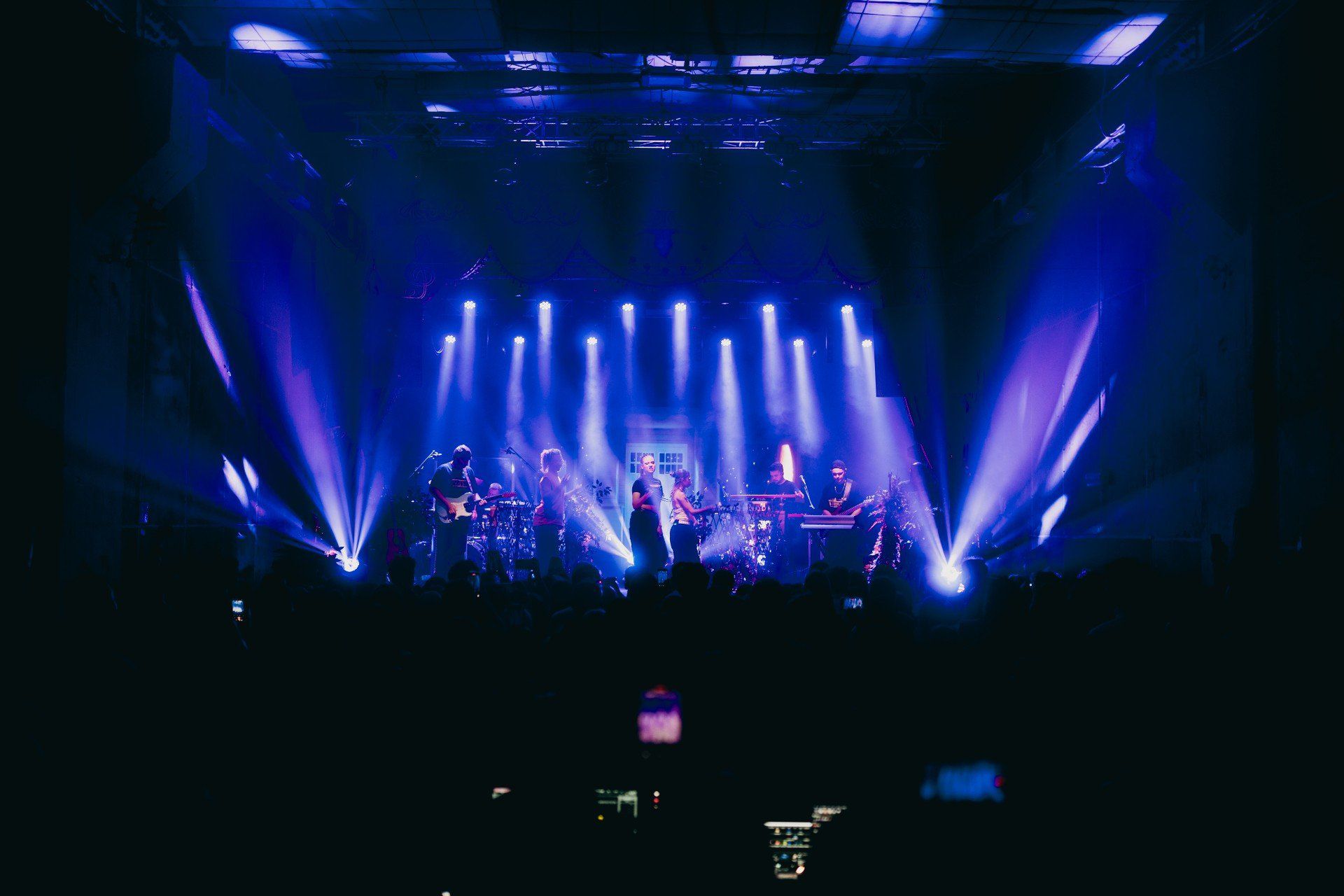 04.11.2025 GDANSK. KONCERT SARA JAMES W KLUBIE DRIZZLY GRIZZLY LISTOPAD, JESIEN, GDANSK, KONCERT, MUZYKA, KULTURA FOT. JAKUB STEINBORN / POLSKA PRESS/DZIENNIK BALTYCKI