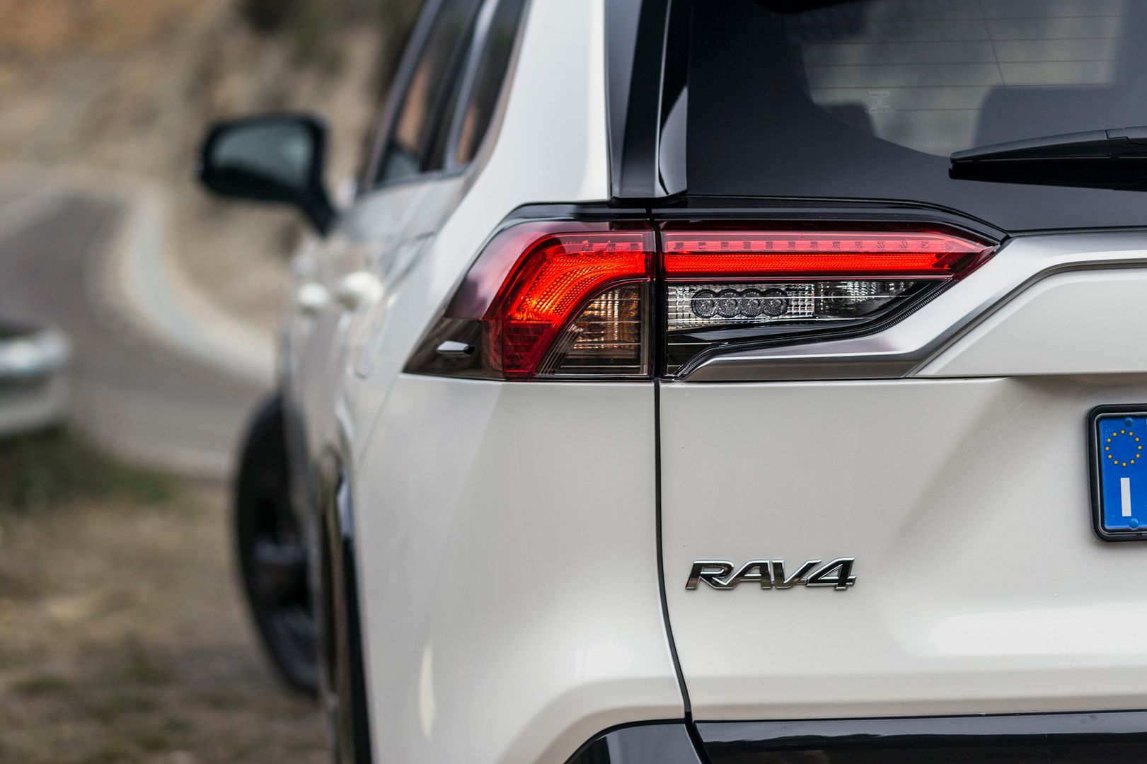 Toyota RAV4 (2019) (fot. Mateusz Żuchowski)