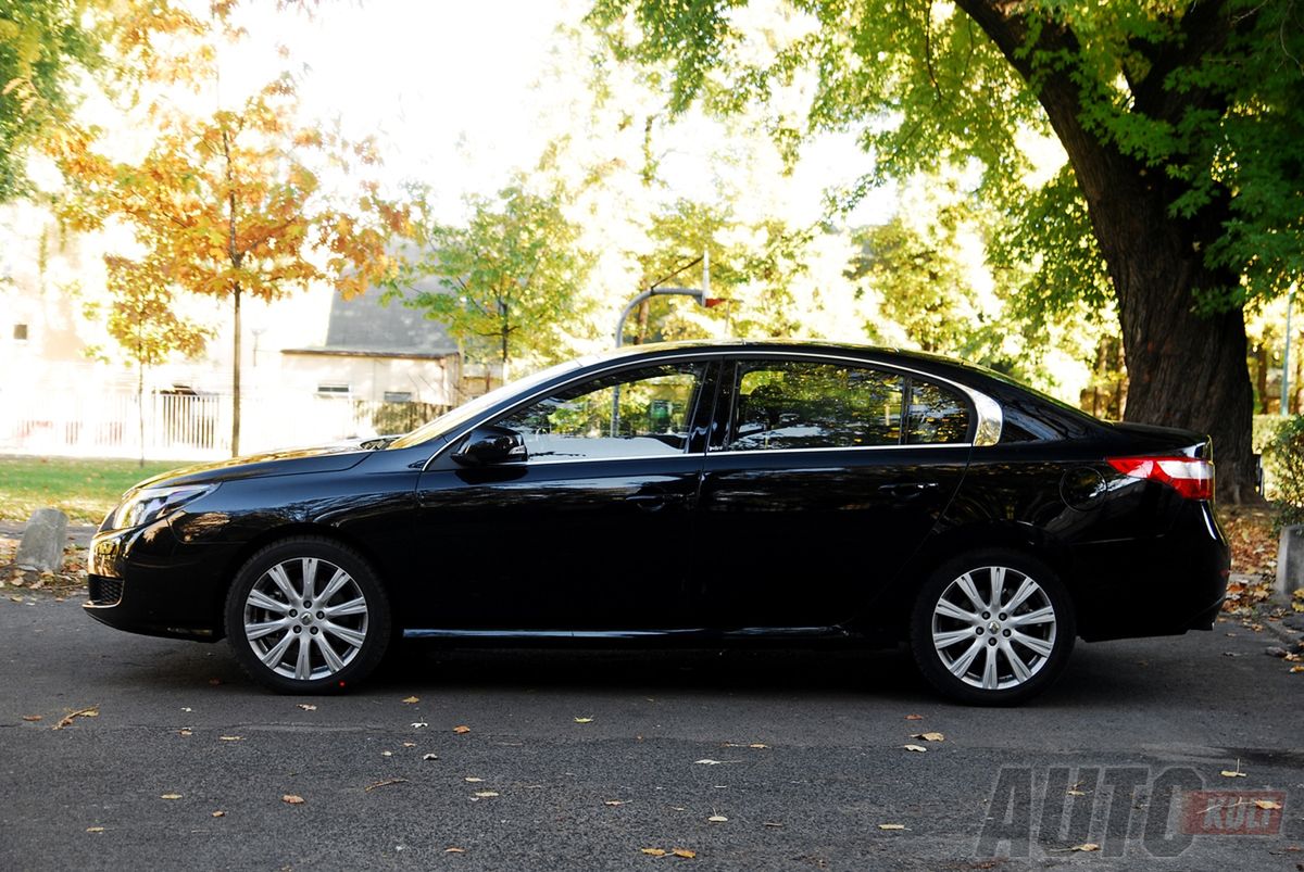 Renault Latitude V6 3,0 dCi Initiale Paris (fot. Paweł Kaczor)