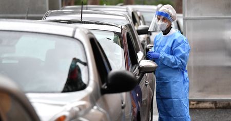Koronawirus. Francja z gwałtownym spadkiem zakażeń. Pomógł lockdown?