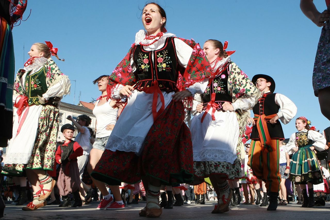 Tradycja polskich tańców narodowych jest żywa do dziś 