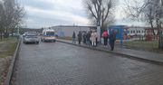 Gorzów: Kolejki pod szpitalem. Ludzie stoją, żeby zapłacić za parking