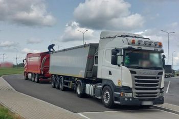 Przeładowany transport kukurydzy zatrzymany. 8,5 tony ponad limit