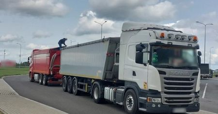 Przeładowany transport kukurydzy zatrzymany. 8,5 tony ponad limit