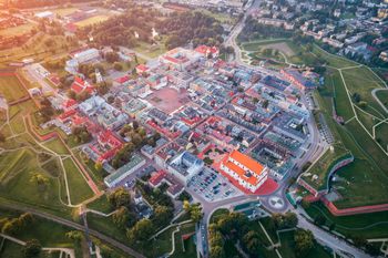 Pogoda w Zamościu. Prognoza na piątek 19 grudnia. Sucho, lokalne zamglenia i słaby wiatr