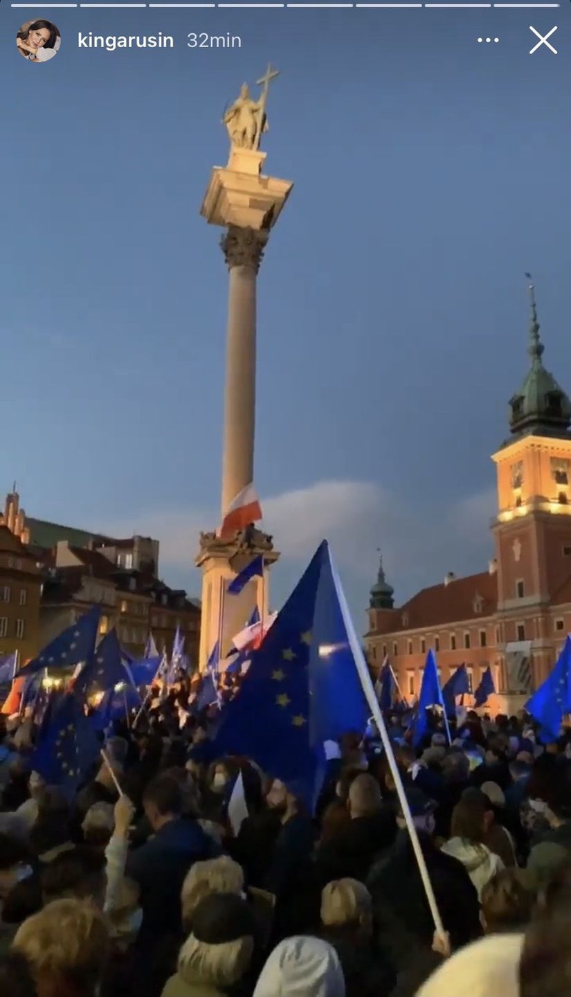 Kinga Rusin PROTESTUJE w Warszawie