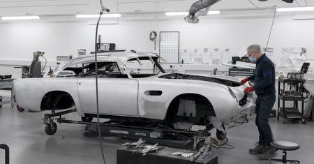 Aston Martin wyprodukuje 25 egzemplarzy DB5, auta z filmu o Jamesie Bondzie