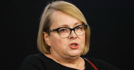 Ilona Łepkowska walczy o zapomogi dla artystów: "Większość jest NIEZAMOŻNA! Gwiazdy na Zanzibarze to CIENKA WARSTWA ŚMIETANKI"