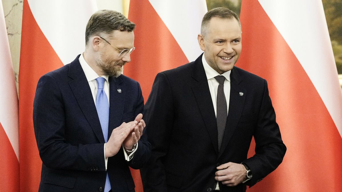 Spotkanie prezydenta Nawrockiego z Komisj? Krajow? NSZZ "Solidarno??"
12.02.2026 Warszawa Spotkanie prezydenta Karola Nawrockiego z Komisja Krajowa NSZZ "Solidarnosc" fot. Marysia Zawada/REPORTER
N/z: Zbigniew Bogucki, Karol Nawrocki
Marysia Zawada/REPORTER