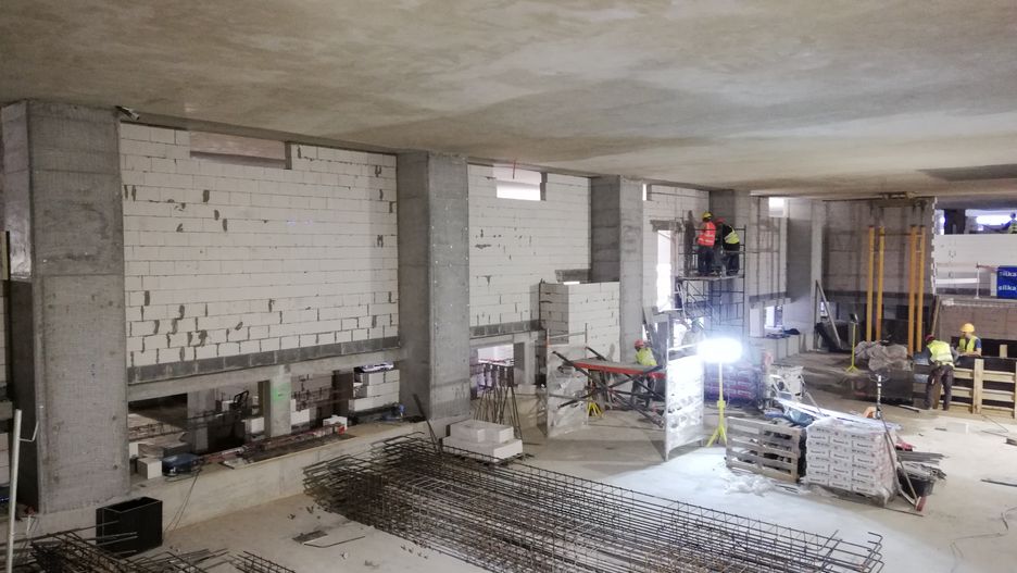 Warszawa. Metro. Prace murarskie i tynkarskie na linii M2