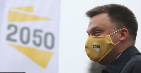 Billboardy Hołowni. Odpowiedź Polski 2050 na działania Prawa i Sprawiedliwości