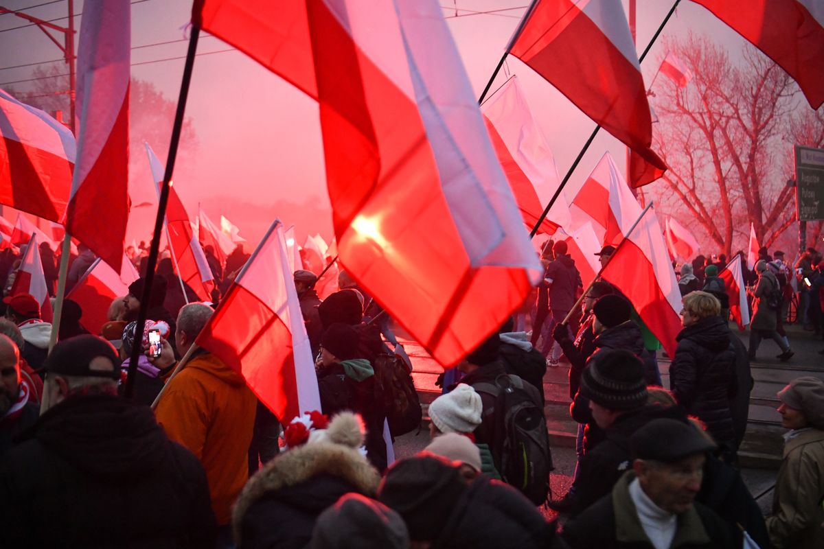 Uczestnicy Marszu Niepodległości w Warszawie. Zdj. ilustracyjne