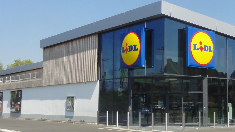 Promocje w Lidlu od 20 lipca. Taniej klapki i plecak