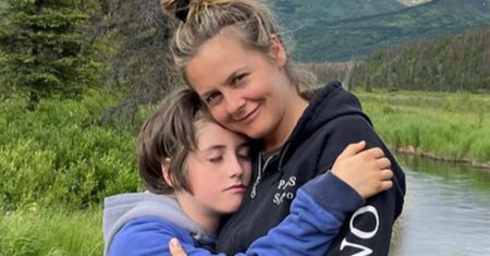 Alicia Silverstone nadal śpi z synem. Chłopiec ma 11 lat