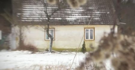 Konającą staruszkę zjadały robaki. Dramatyczne wydarzenia w Zbójnie