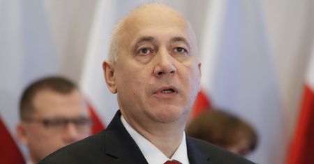 "Nic się nie stało". Joachim Brudziński o celebrytach: "To ZBOCZONE ŚWINIE są, a nie żadni artyści"