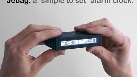 Prosty i wygodny w obsłudze budzik - Jetlag 1