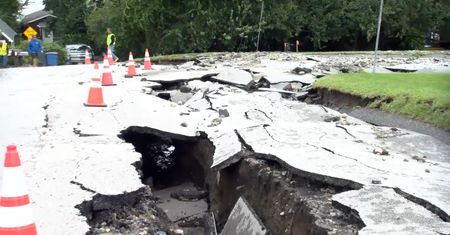 Droga w USA zdewastowana po burzy. Fatalne skutki huraganu Ida