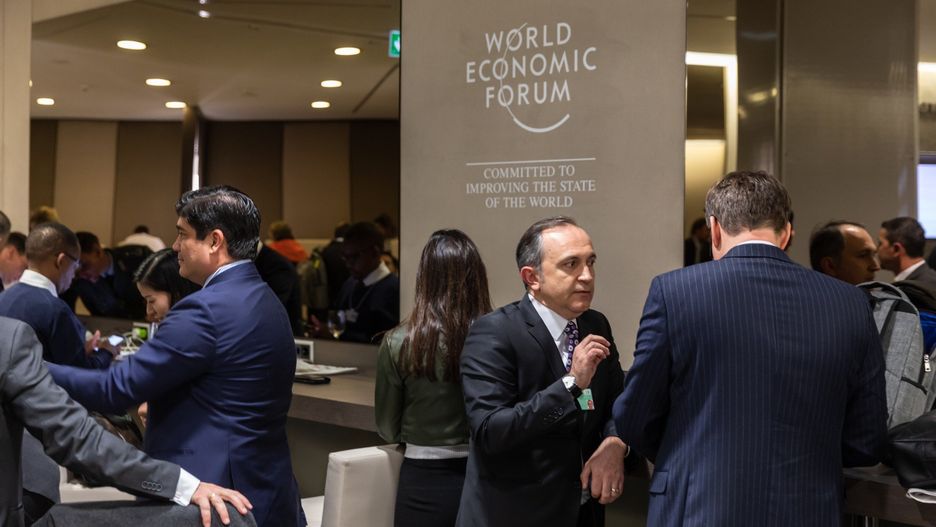 Prezes Światowego Forum Ekonomicznego, Børge Brende, przestrzega, że globalna gospodarka może być na krawędzi co najmniej trzech dużych baniek finansowych