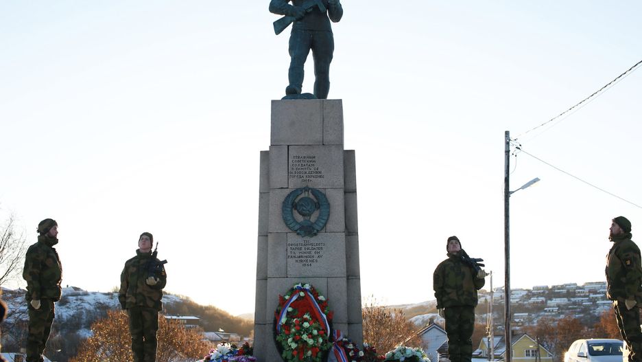 Pod poświęconym wyzwoleńczej Armii Czerwonej pomnikiem w norweskim przygranicznym mieście Kirkenes doszło do niedyplomatycznych scen